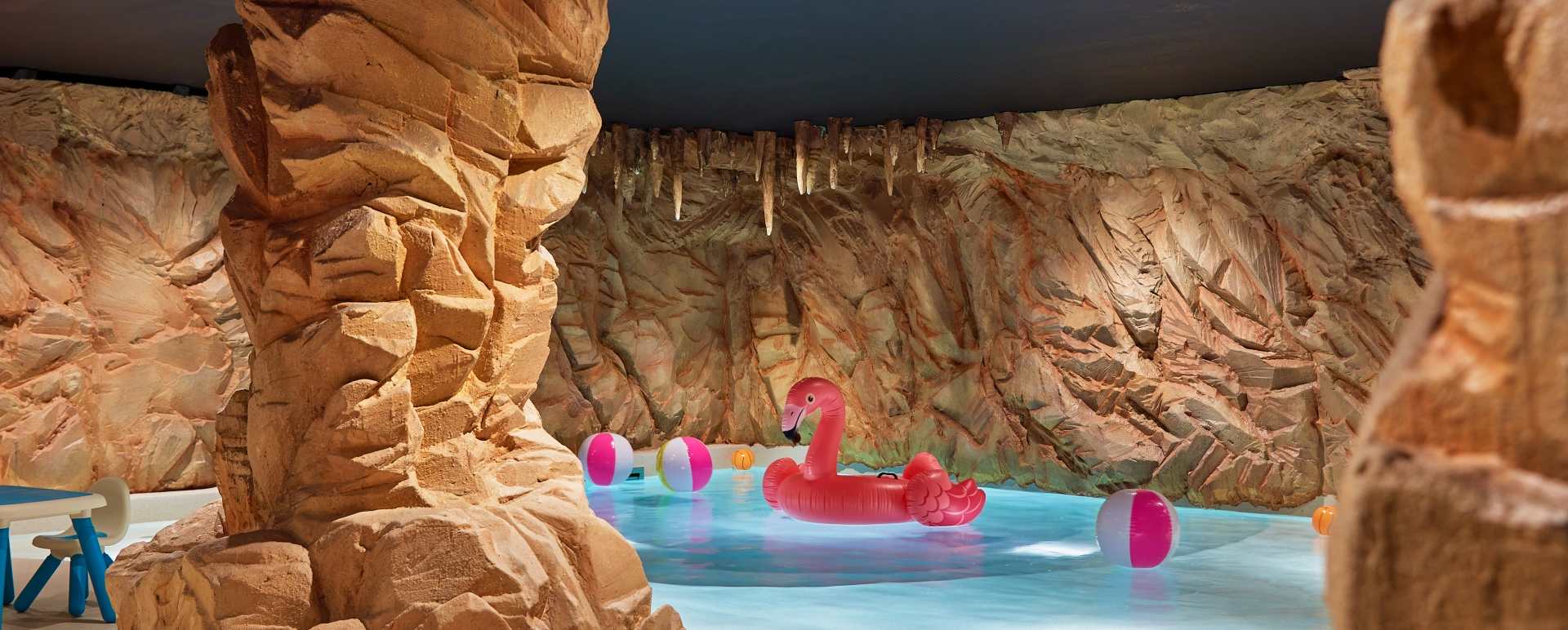 Childrens pool 