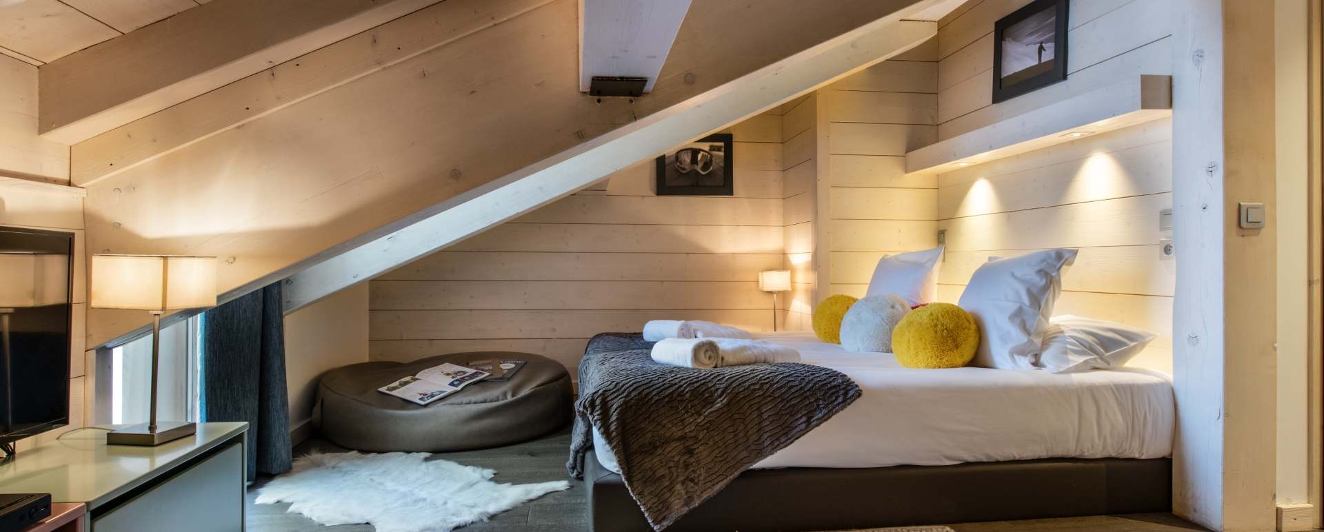 Whistler Lodge - Double Bedroom 