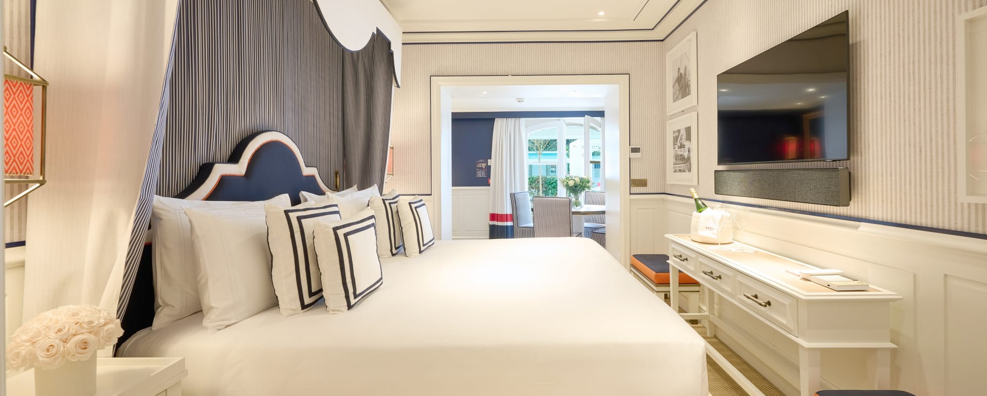 AREV Room  21 