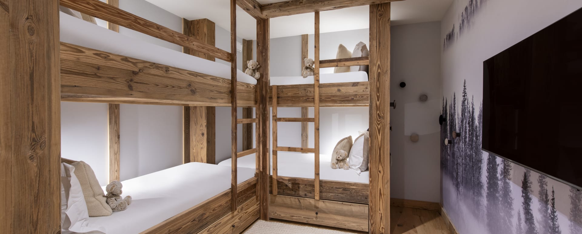 Bunk room 