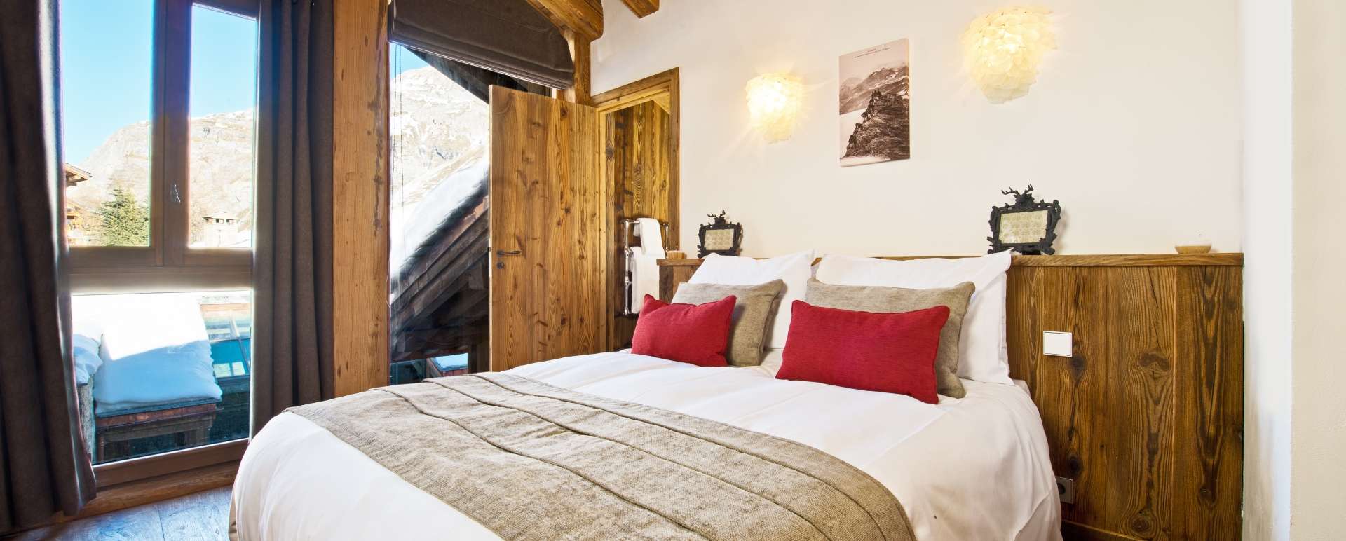 Double Bedroom 