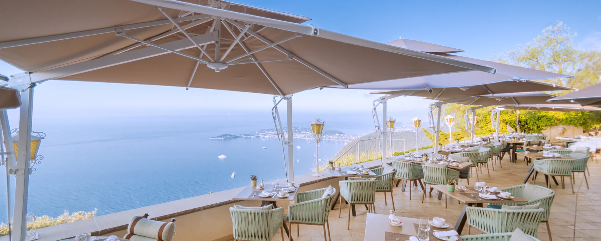 Les Ramparts Restaurant terrace 