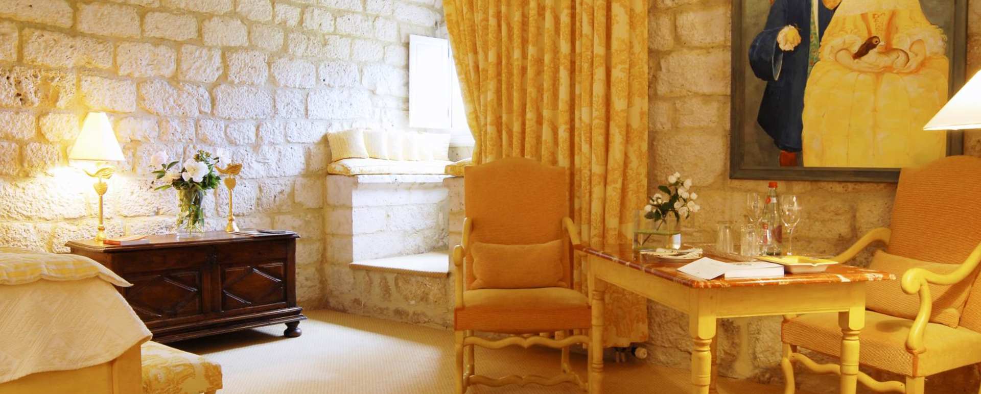 Golden Prison Room - Chateau de la Treyne