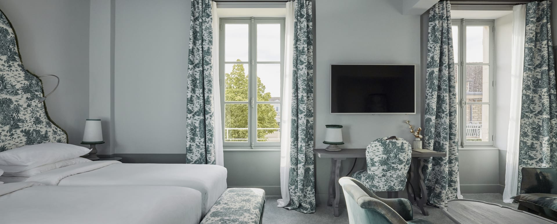  Manoir Room 