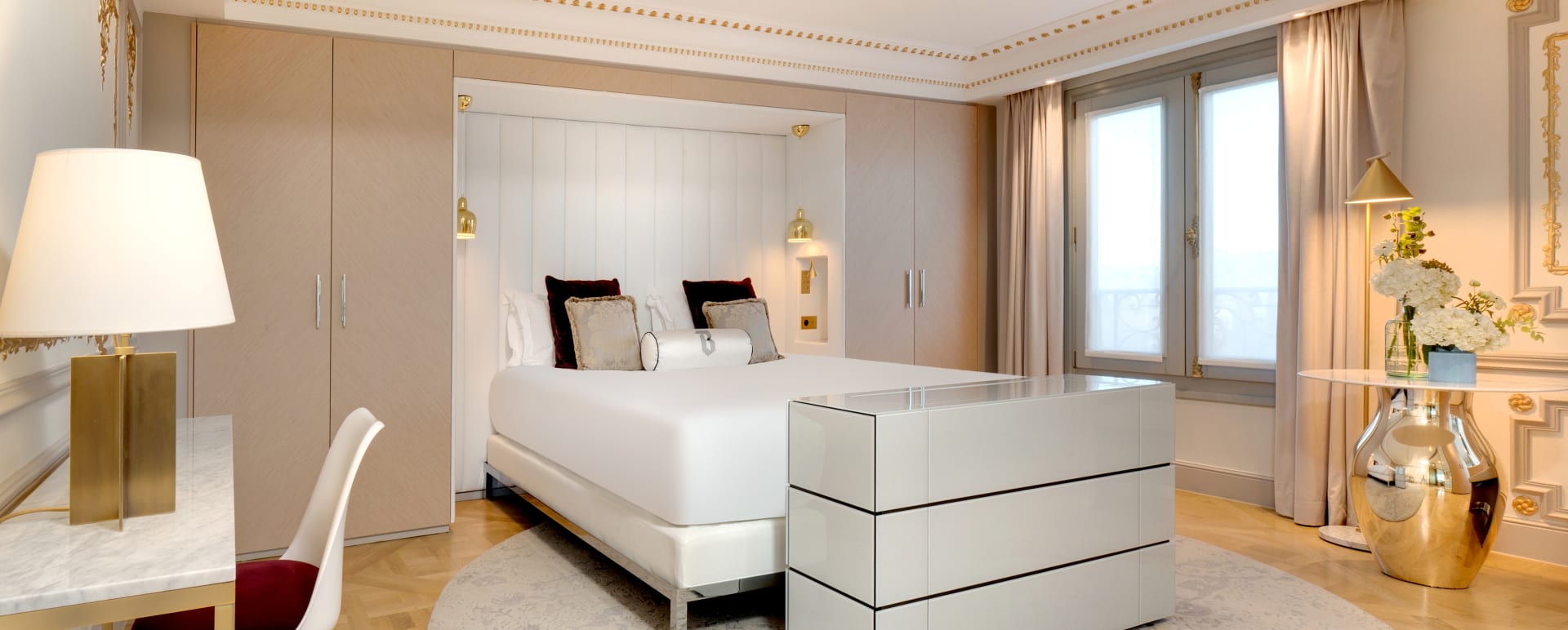 White room 