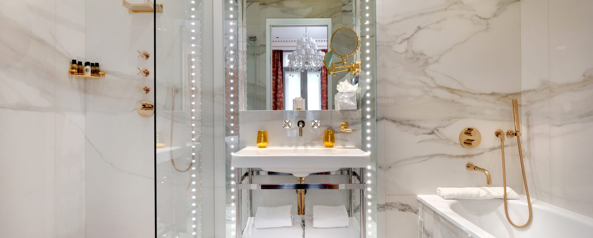 Suite Bathroom 