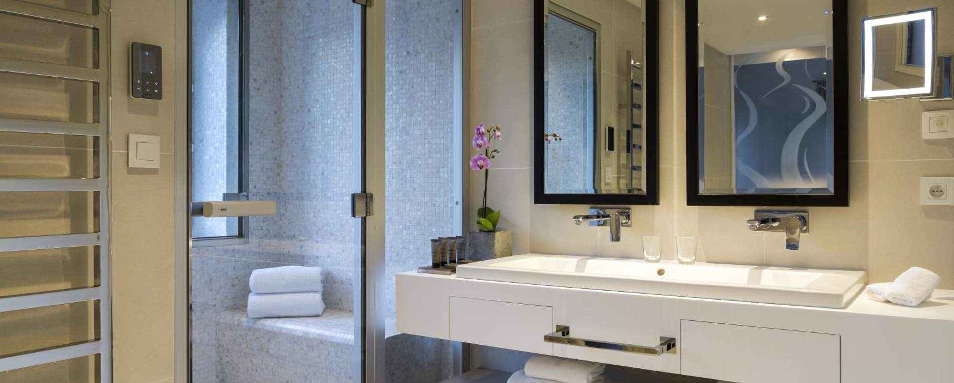 Bathroom  - Hotel Mont Blanc