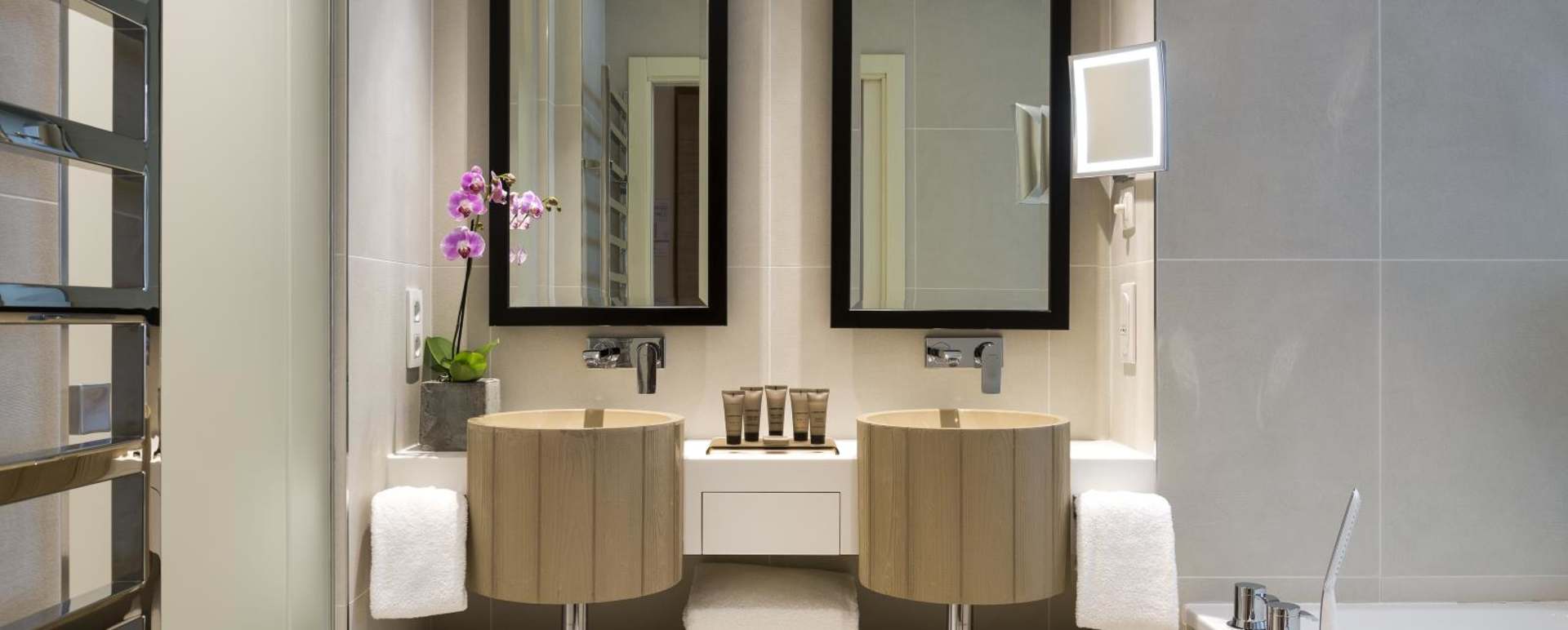 Bathroom  - Hotel Mont Blanc