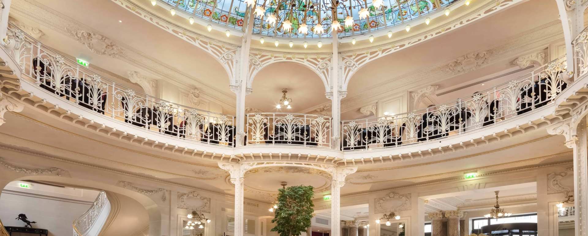 Lobby Eiffel 