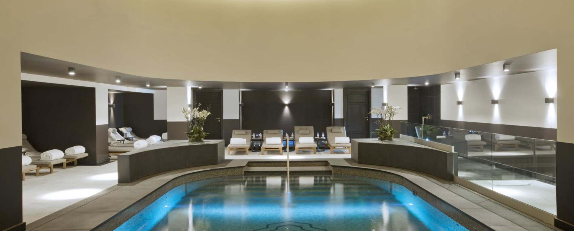 Swimming Pool - L'Apogée Courchevel