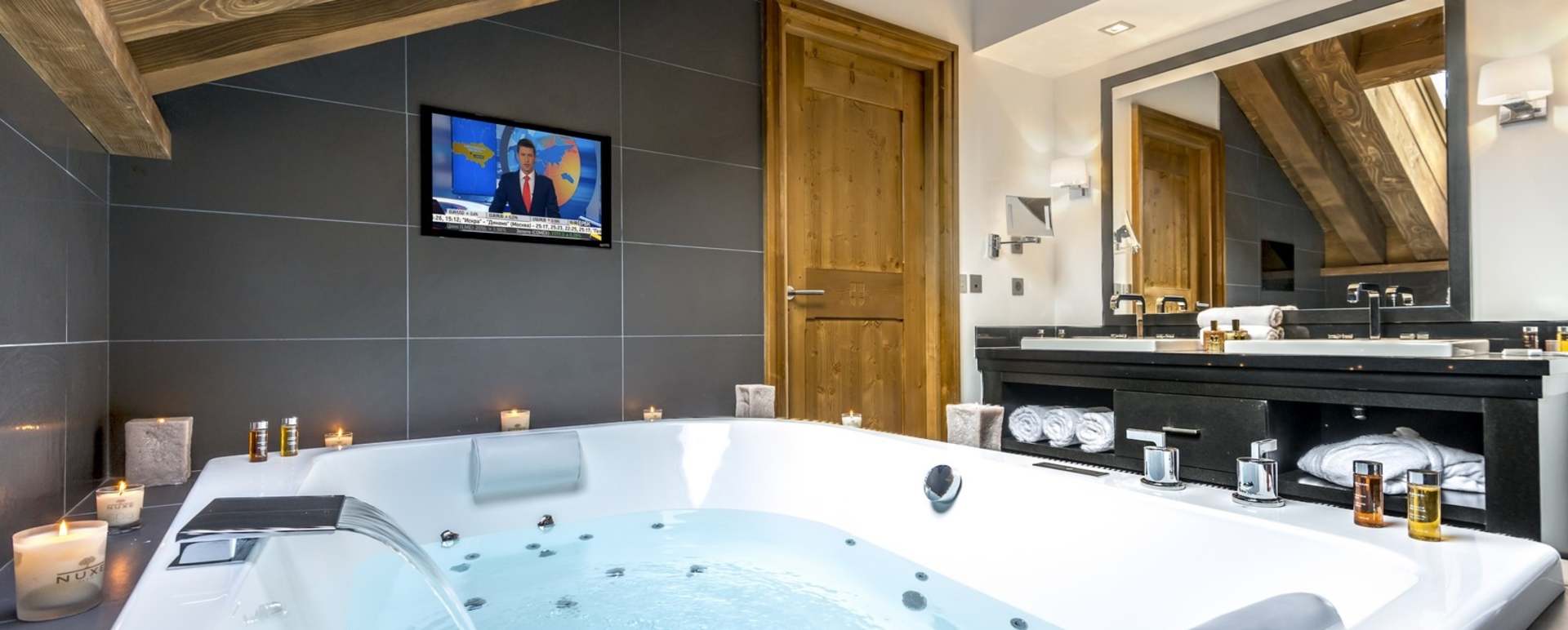 Bathroom in Prestige Suite - Le Kaila