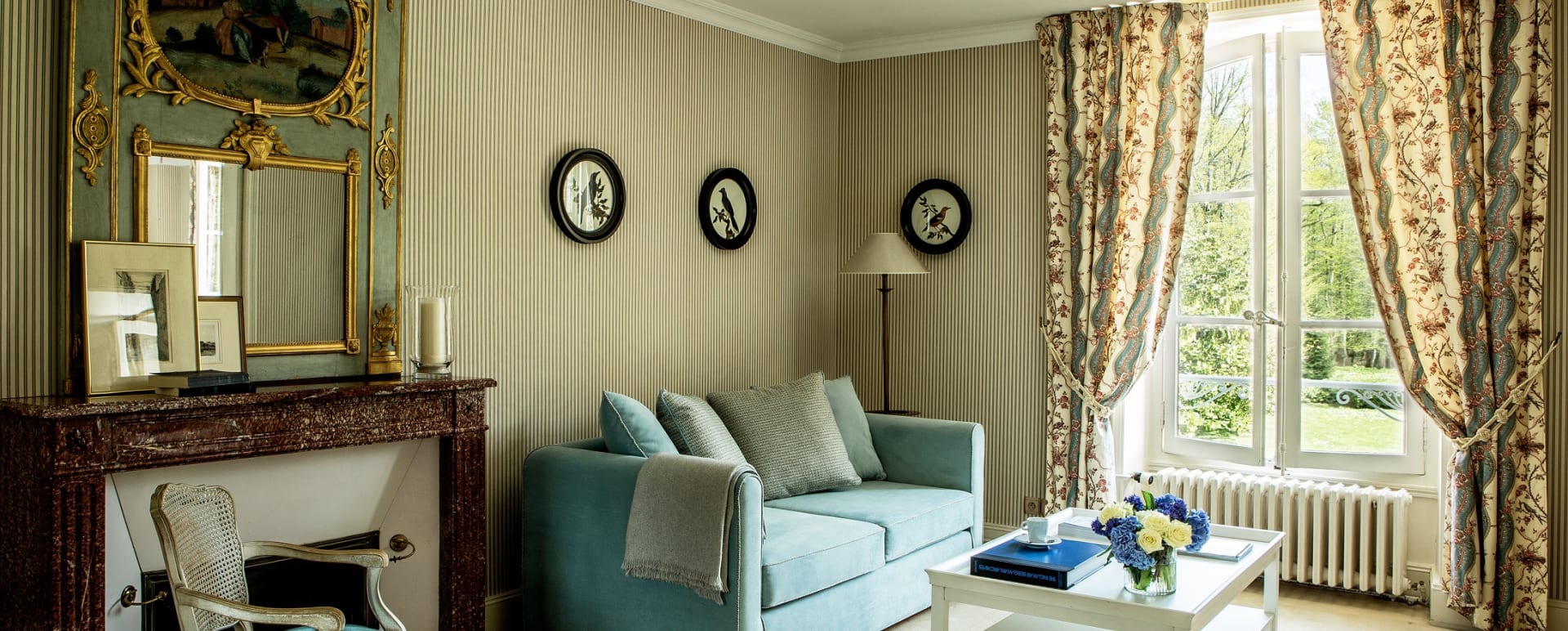 Suite Seating Area 