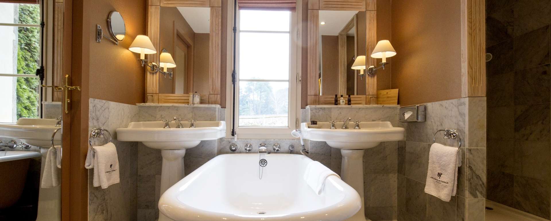 Prestige Room Bathroom 