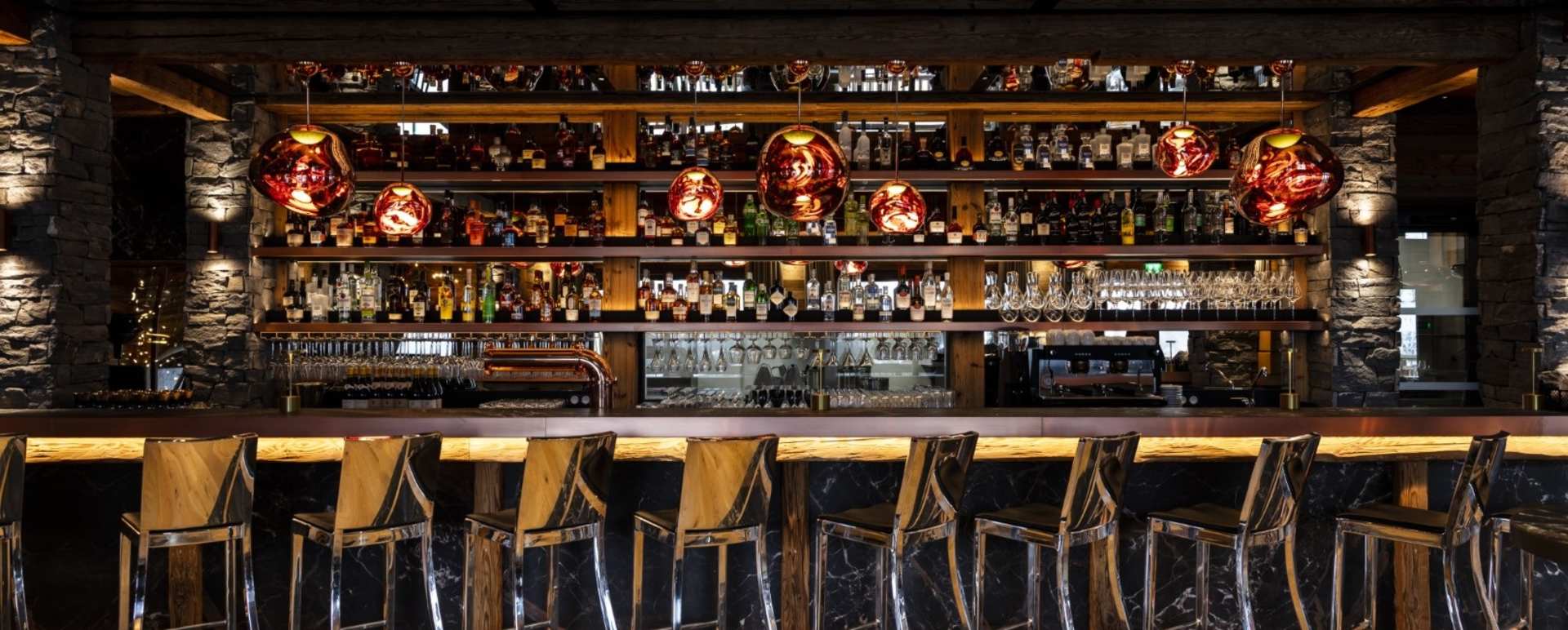 M Lodge - Bar 