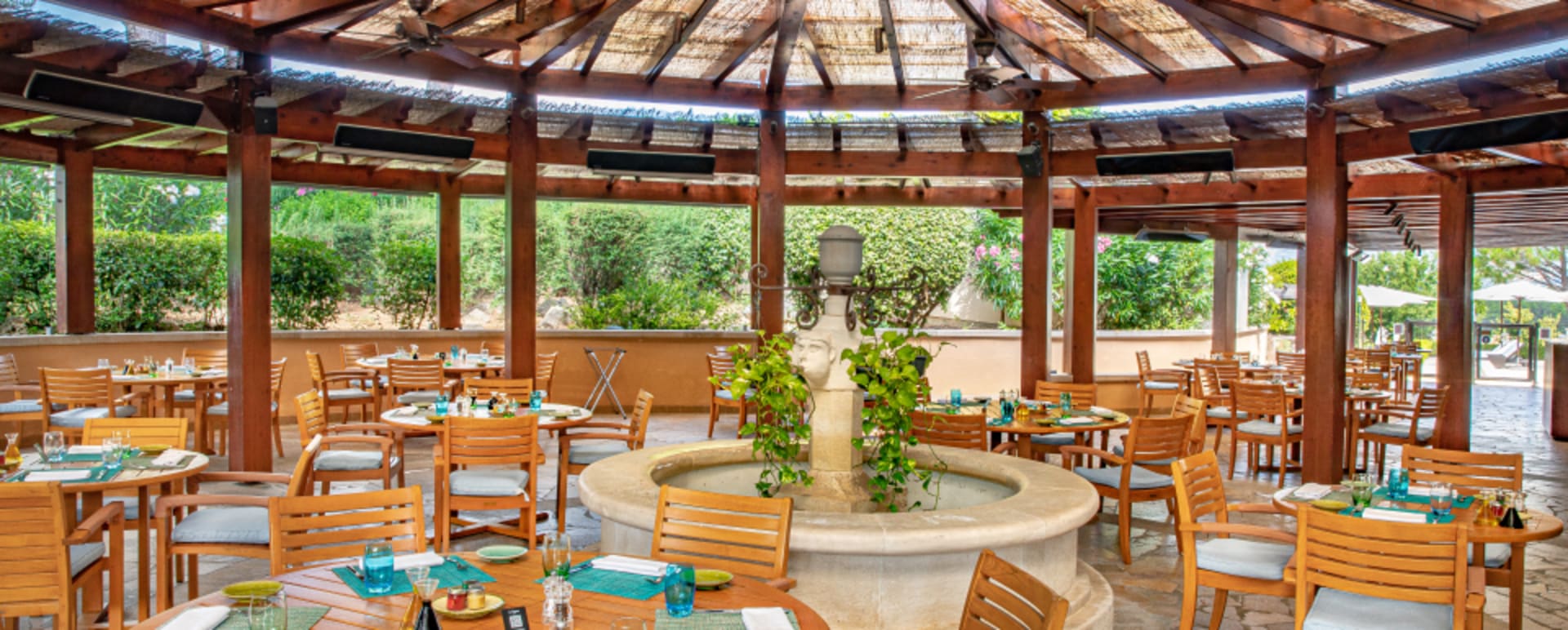 Tousco Restaurant 