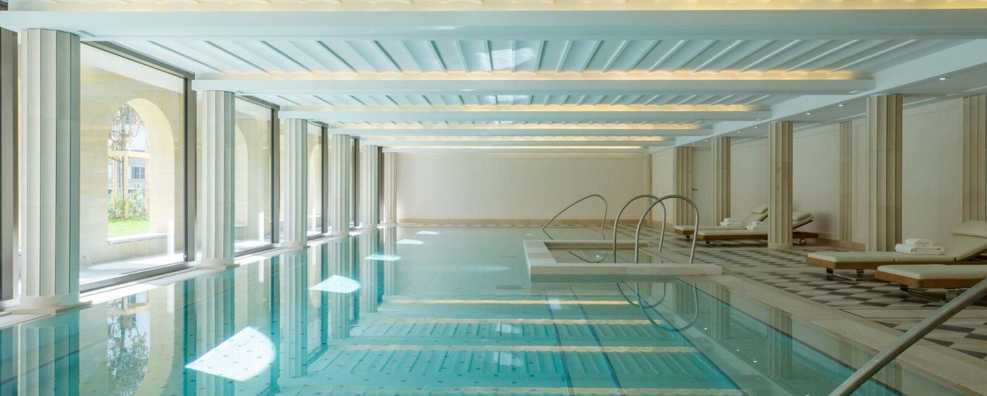 Indoor Pool Villa Maia 
