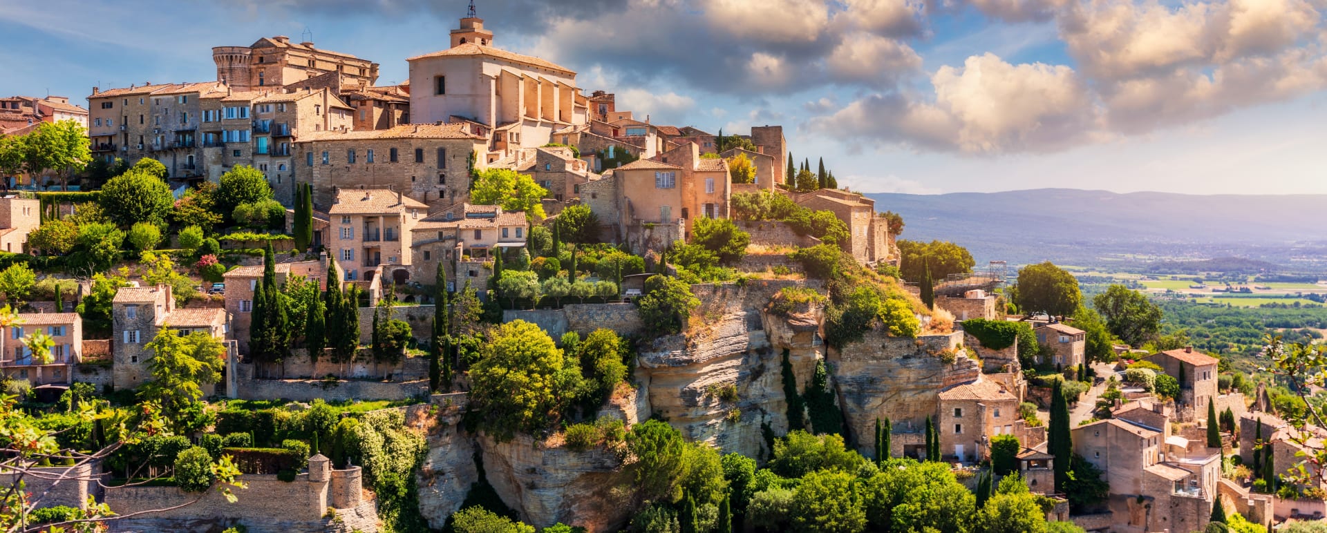 Private cultural tour to the North Luberon villages