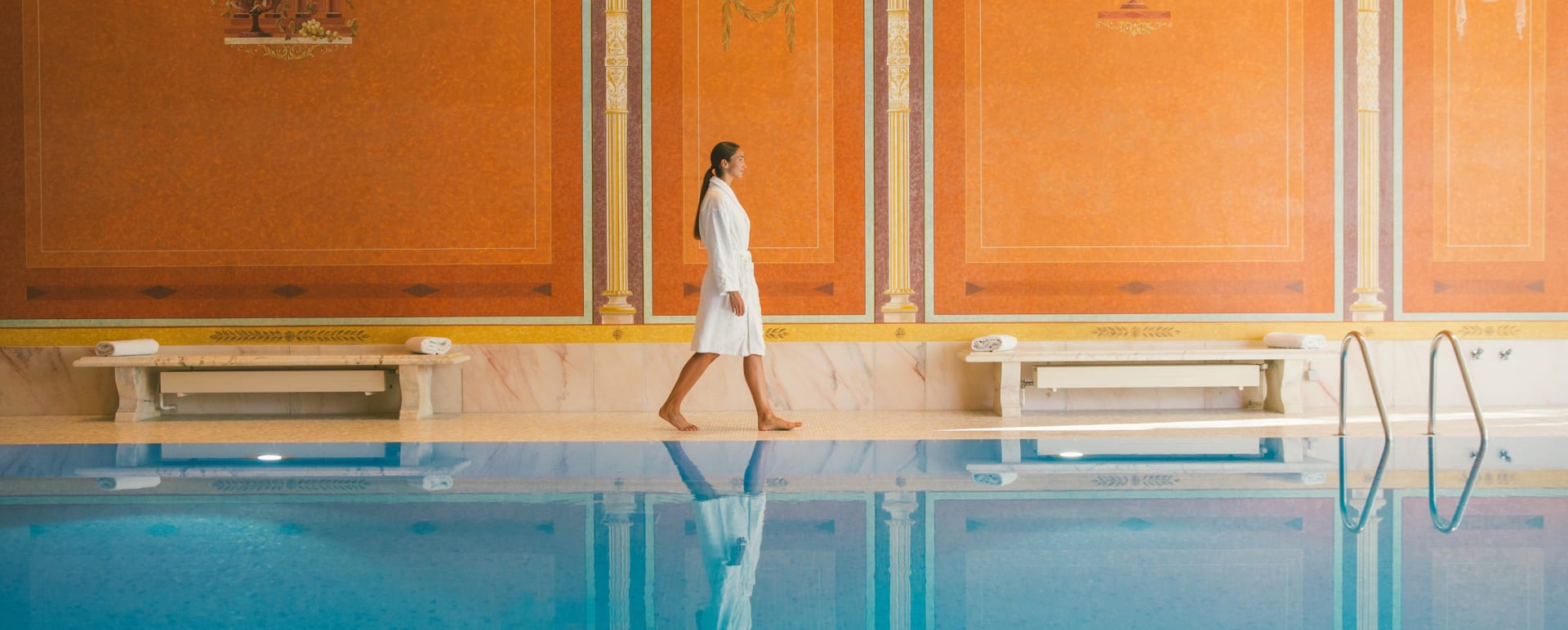 indoor pool 