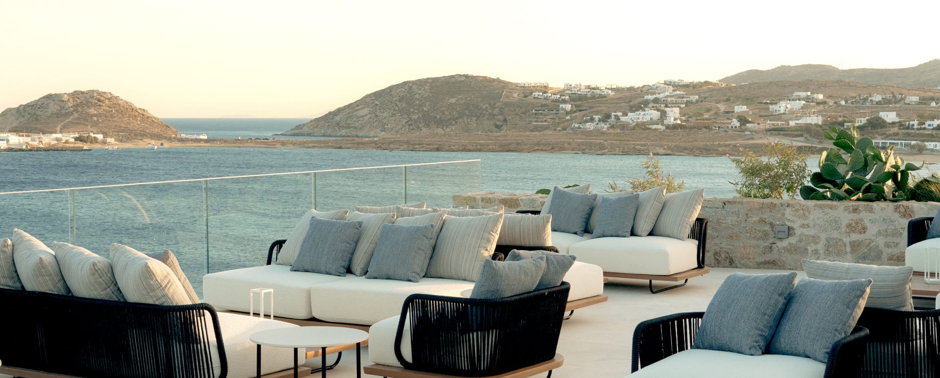 lounge area 