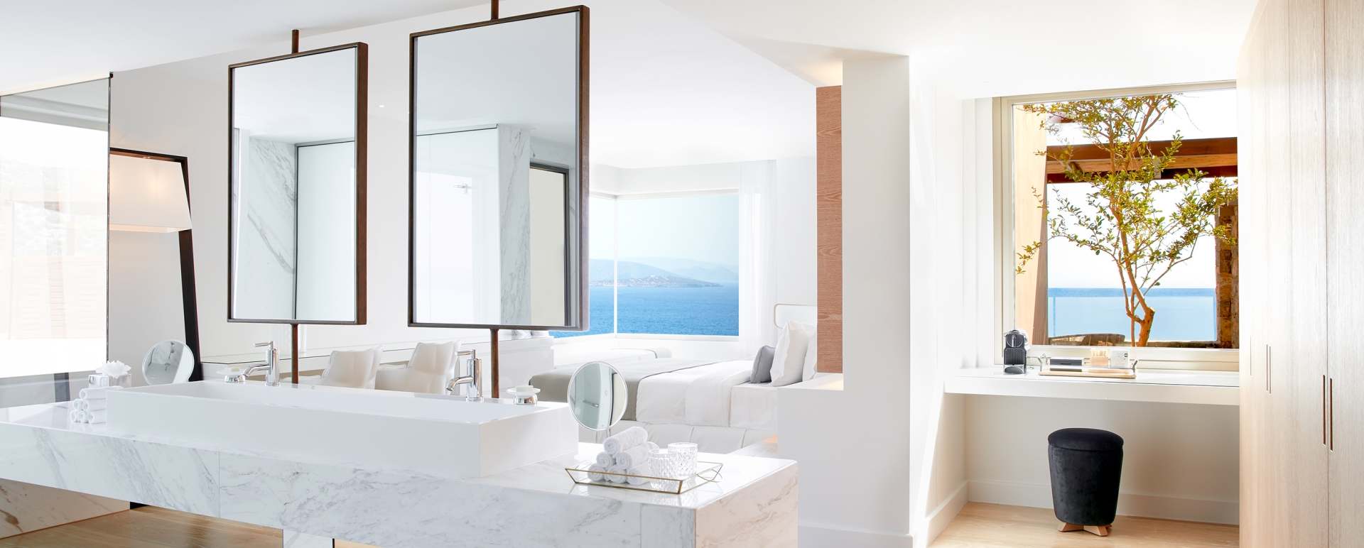 Master Bathroom - Daios Cove Mansion
