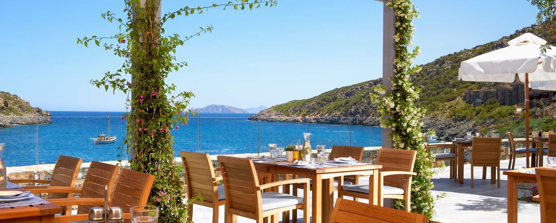 Daios Cove Taverna Restaurant 
