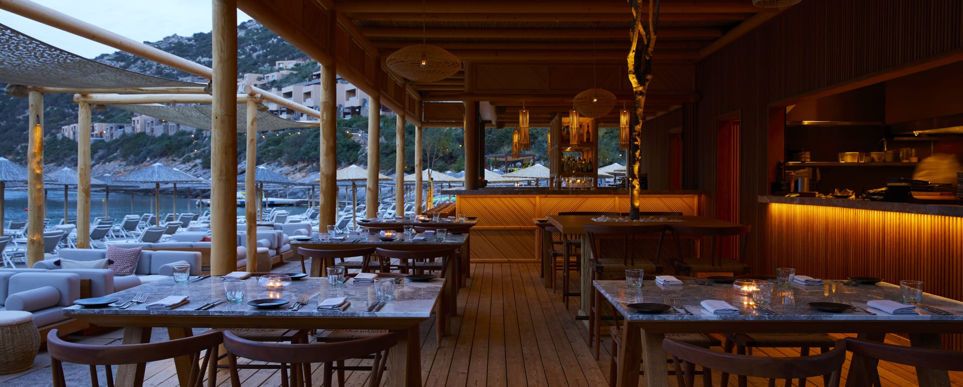 TheBeachHouseNightRestaurant 