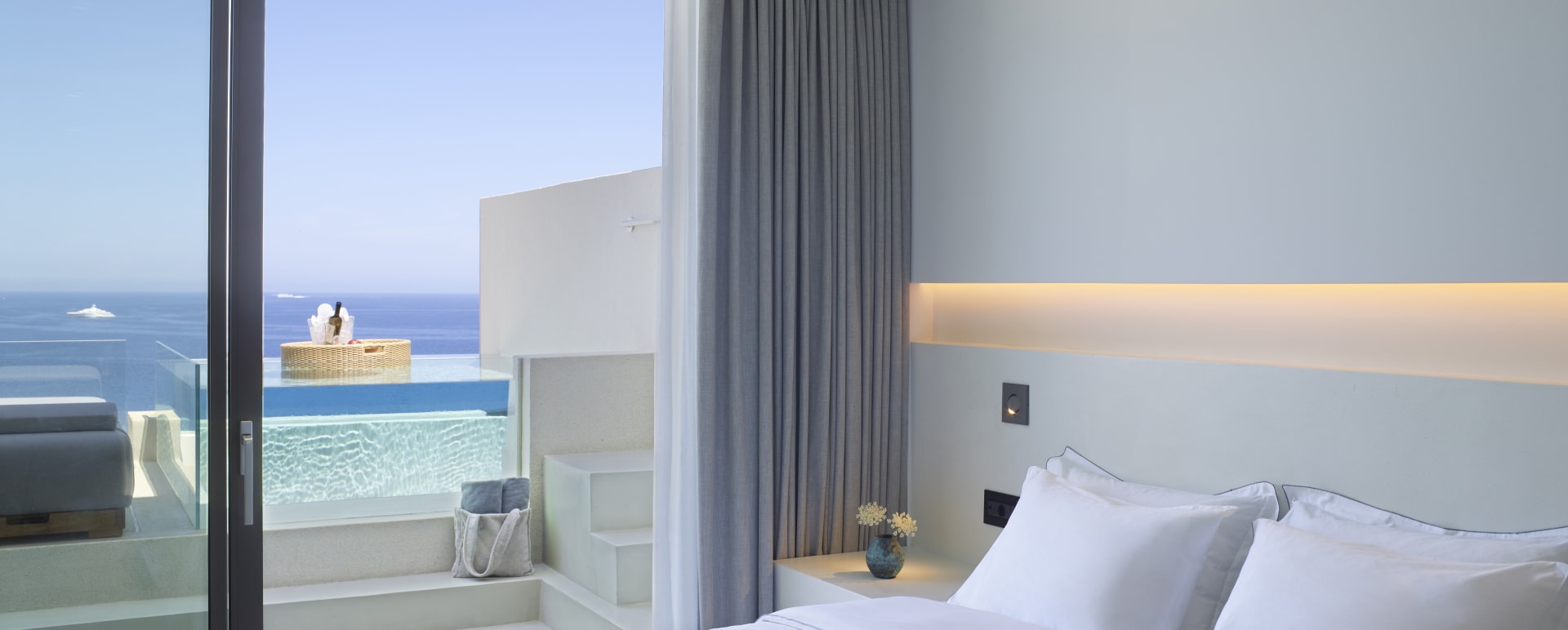 Deluxe Suite with Private Pool   