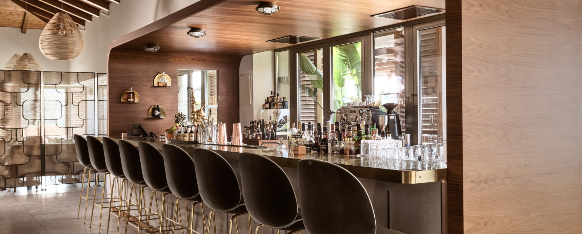 Eagles Villas Cabin Bar 
