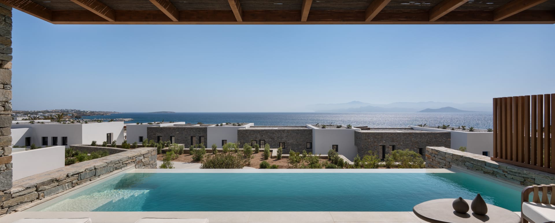 pool suite 