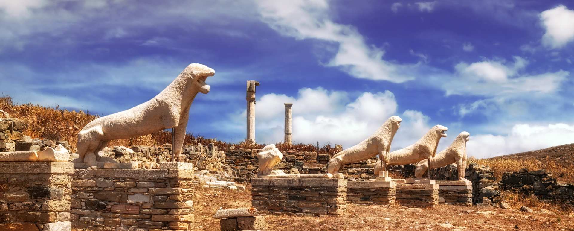 Private boat tour to Delos and Rineia