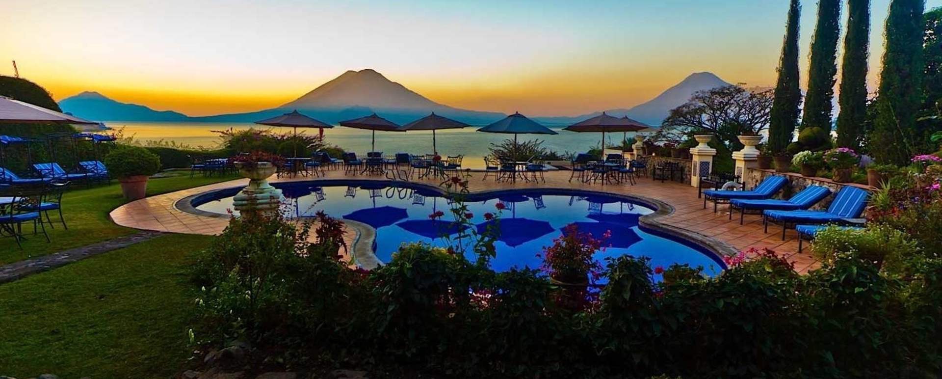 Pool & gardens - Hotel Atitlan