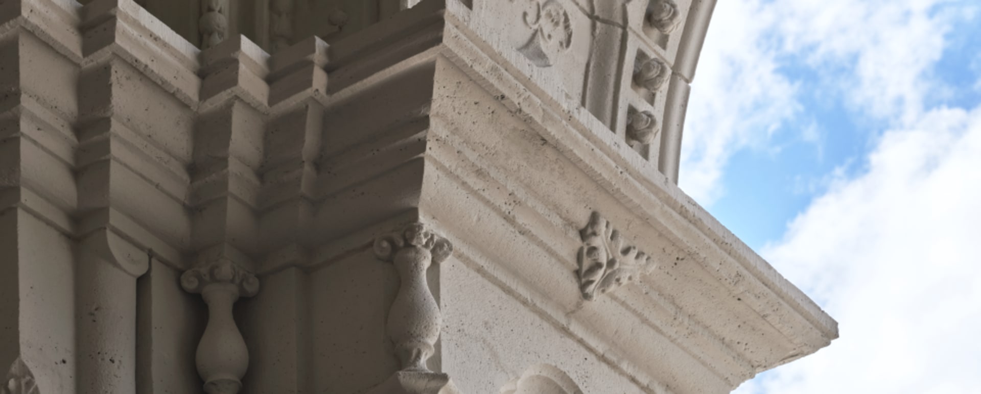 W Budapest - architecture 