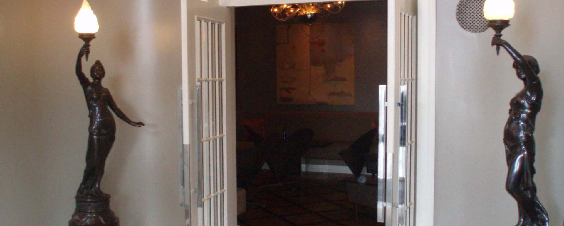 Main Entrance - Hotel Borg