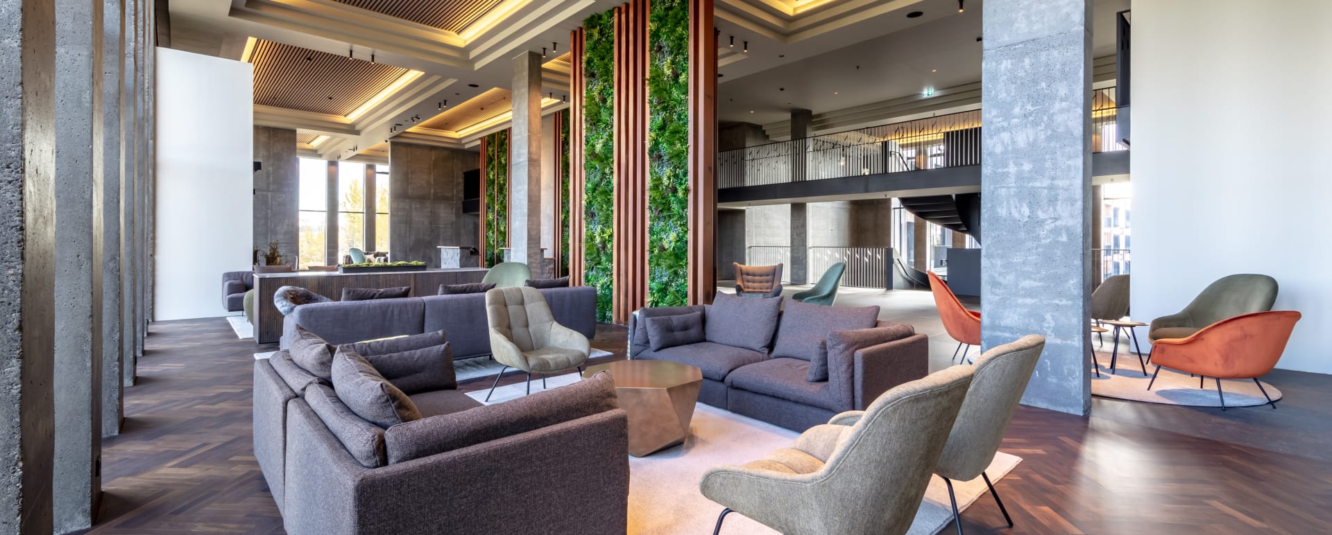 Hotel Lounge 