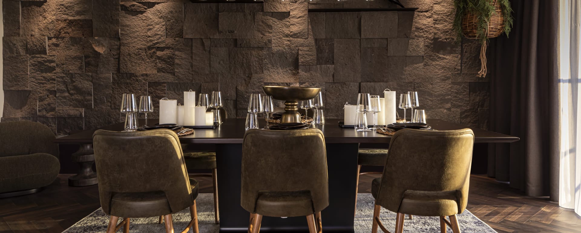 Suite Dining Area 