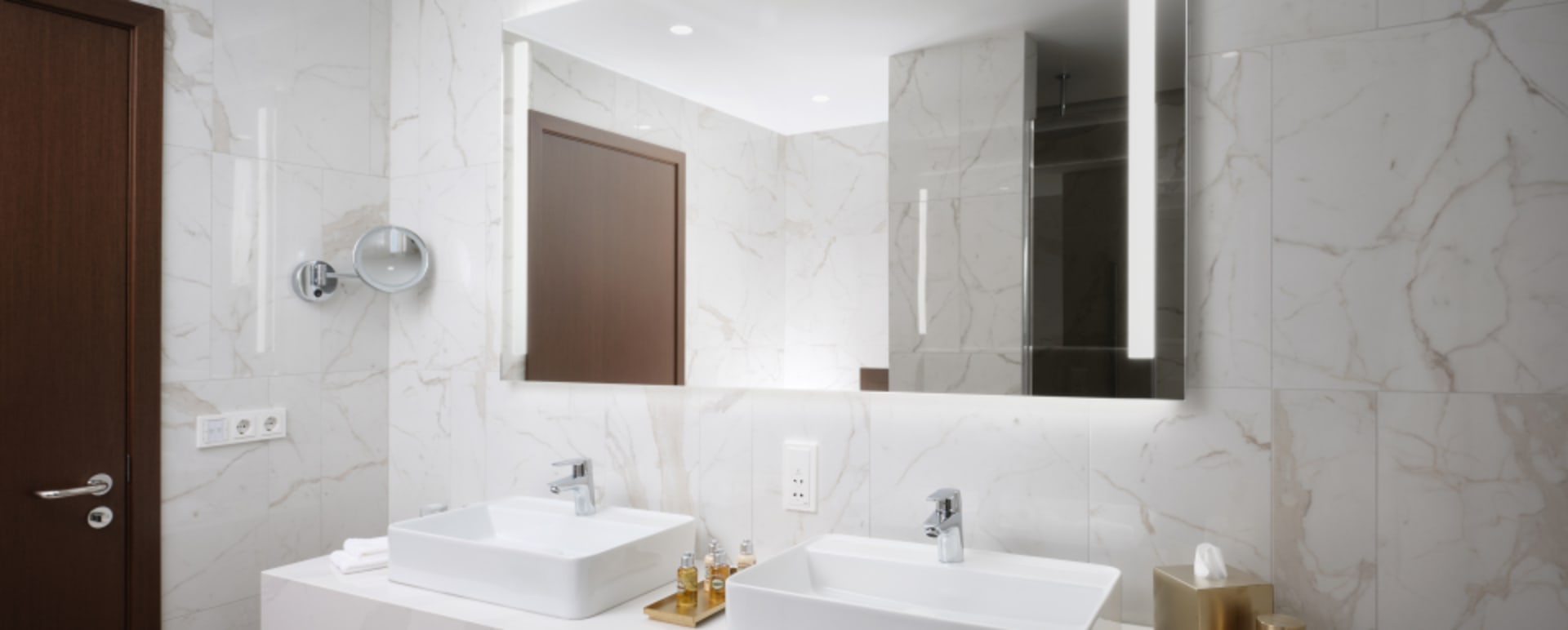 Junior Suite Bath 