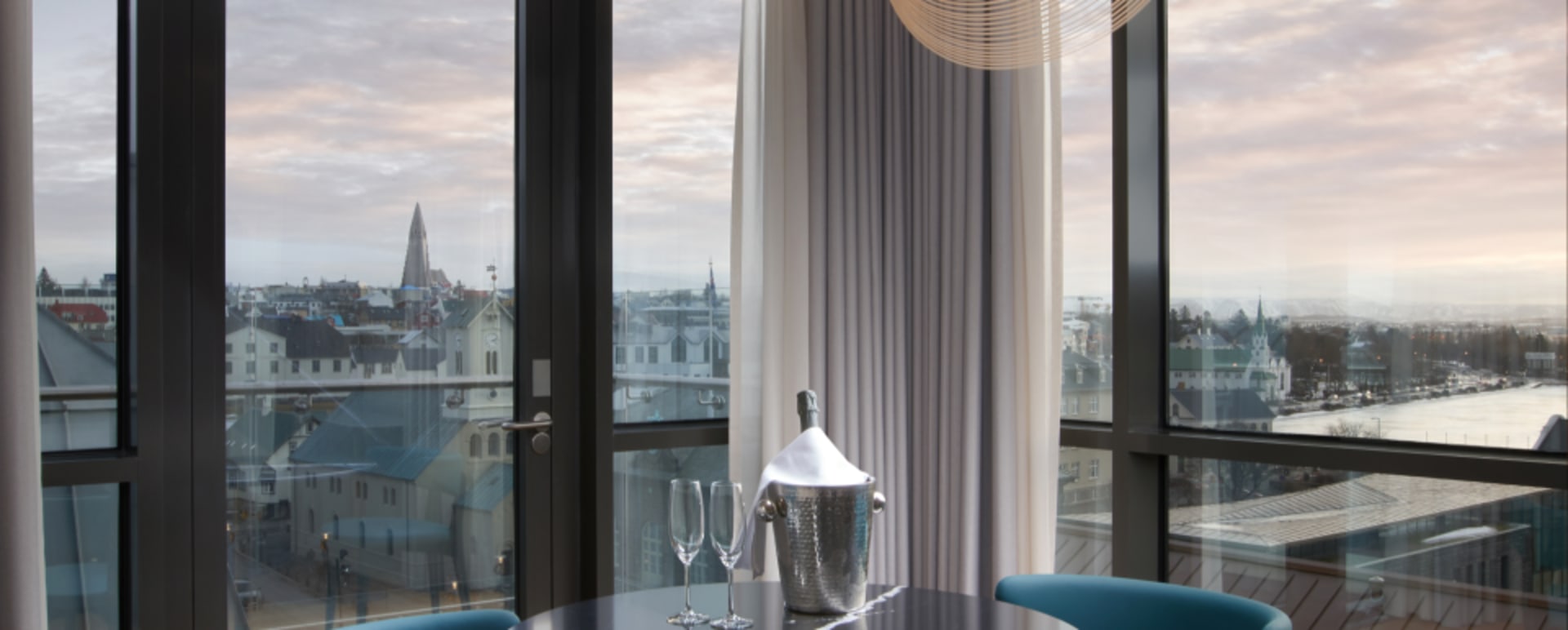 Panorama Suite living area 