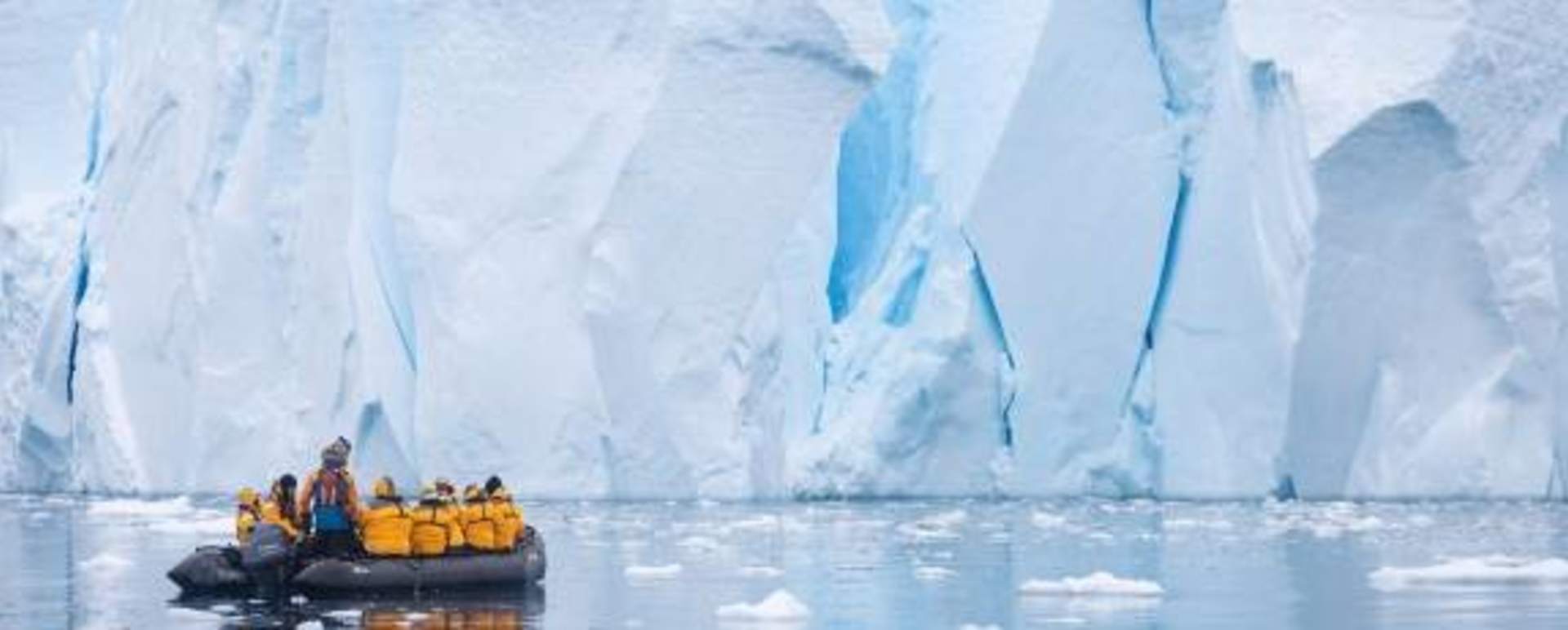Zodiac Boat Tour with picnic