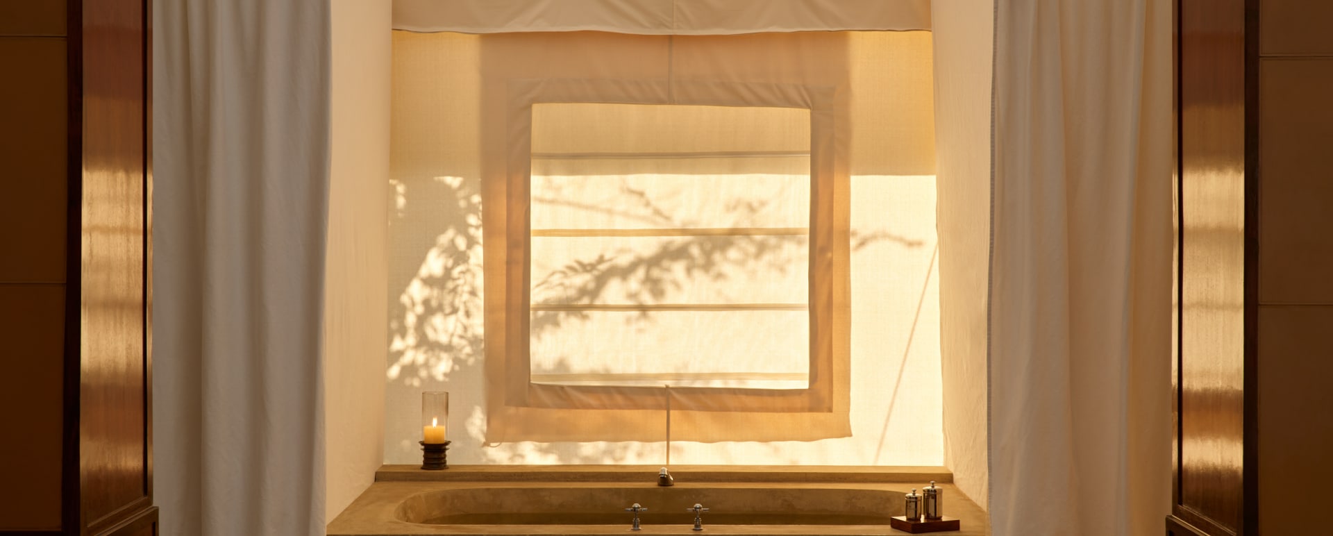 Bathtub 