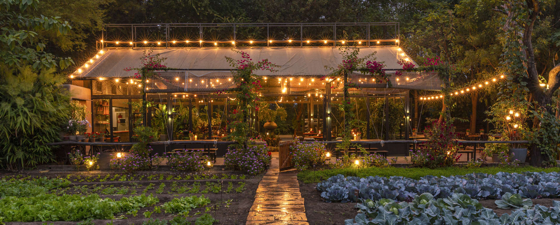 Dining Space - Jehan Numa Retreat 