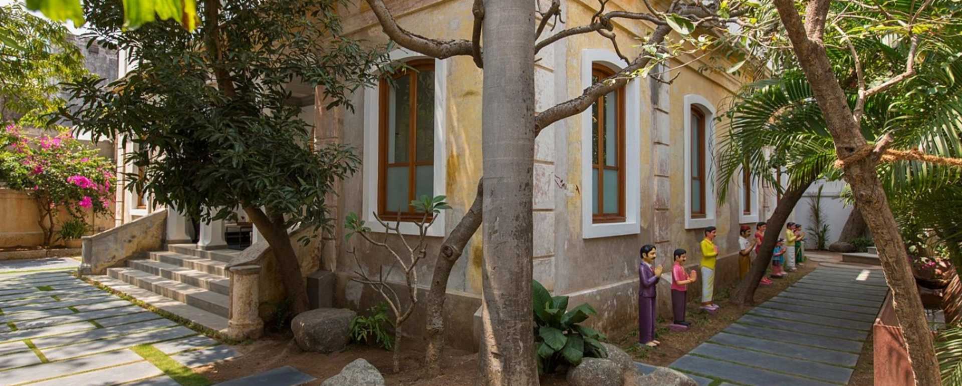 Exterior - La Villa