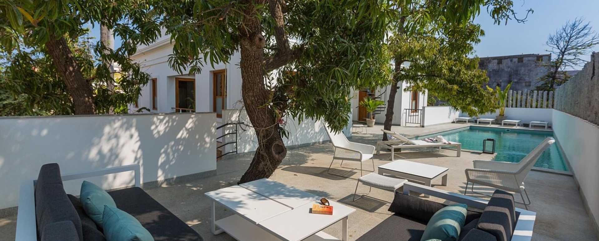Pool - La Villa
