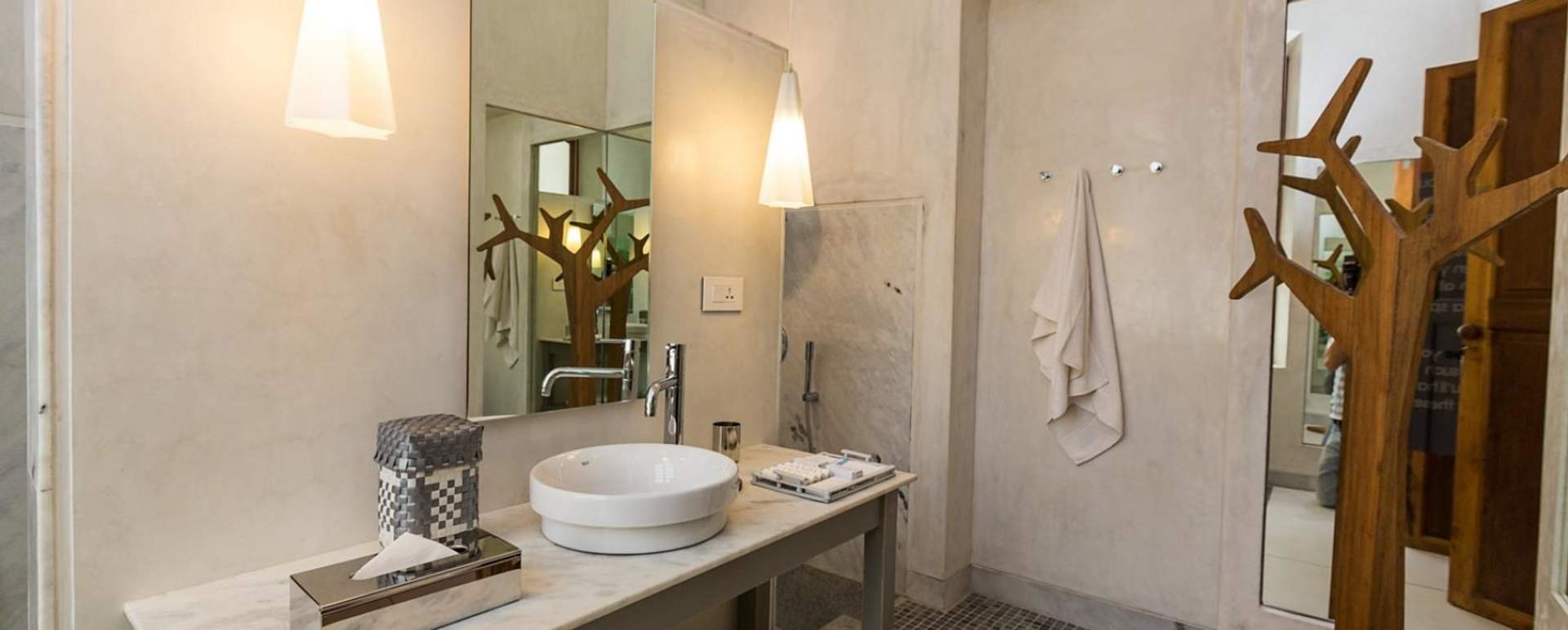 Bathroom - La Villa