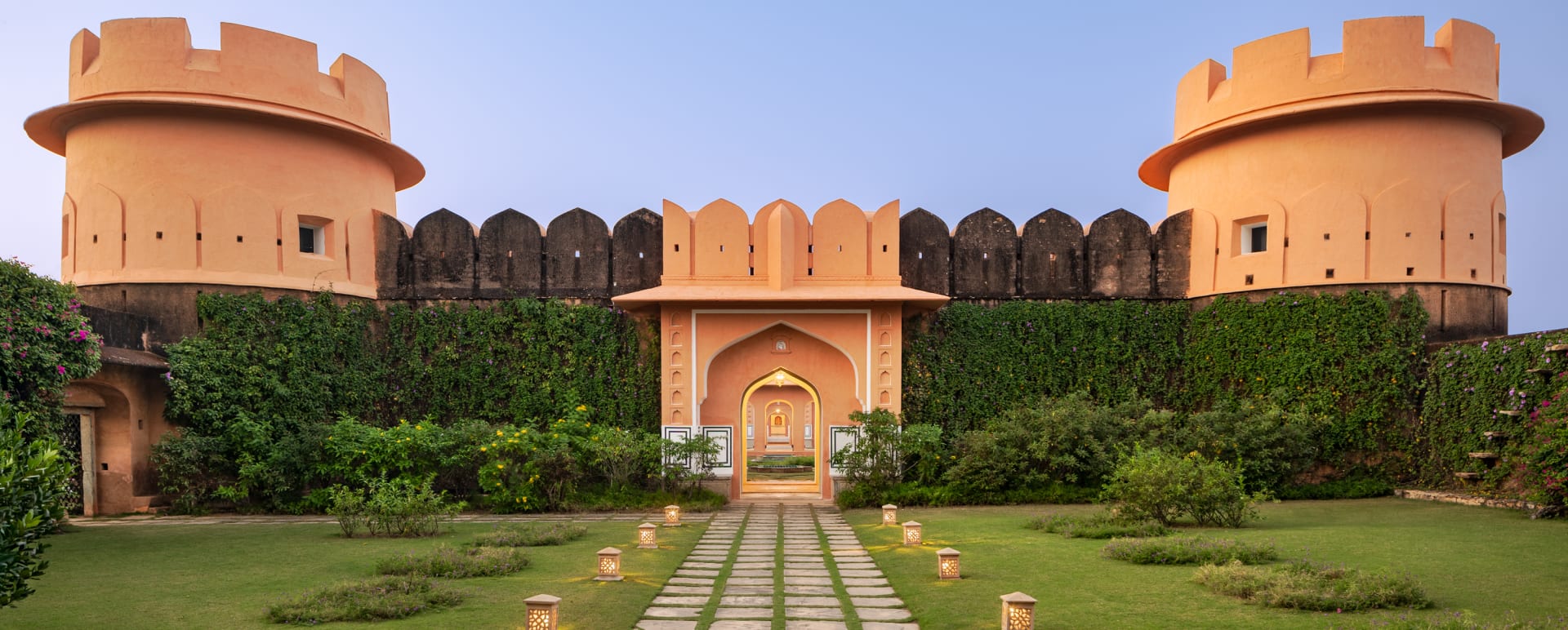 Entrance - Oberoi Naila Fort 