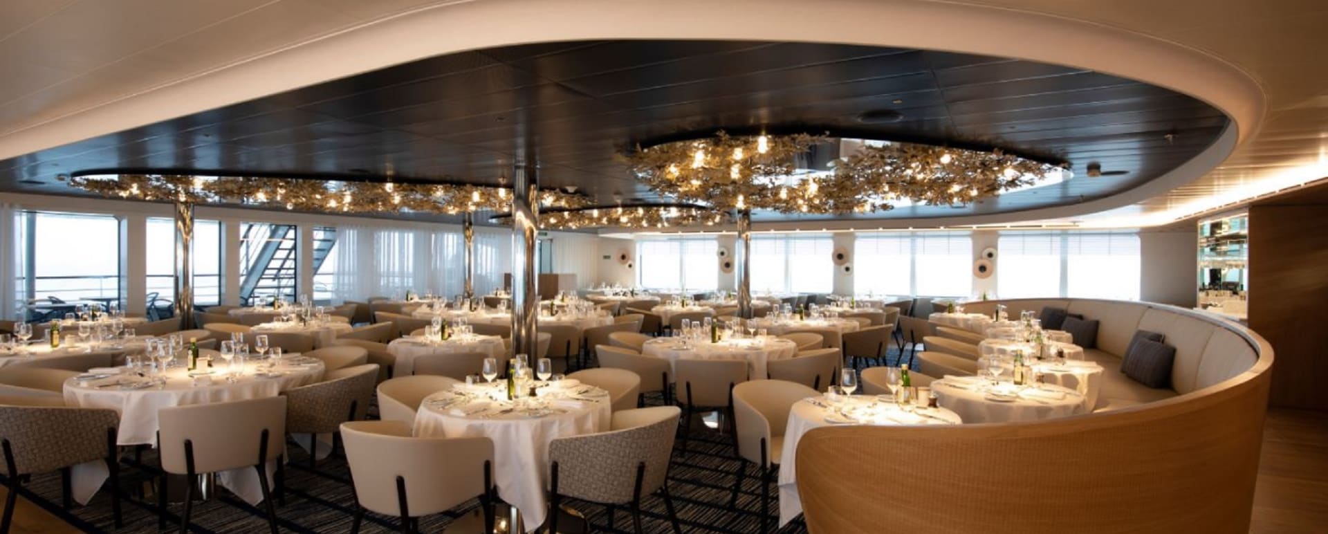Panoramic Lounge 