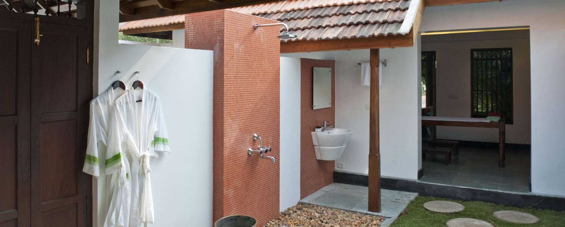Outdoor Bathroom - Purity