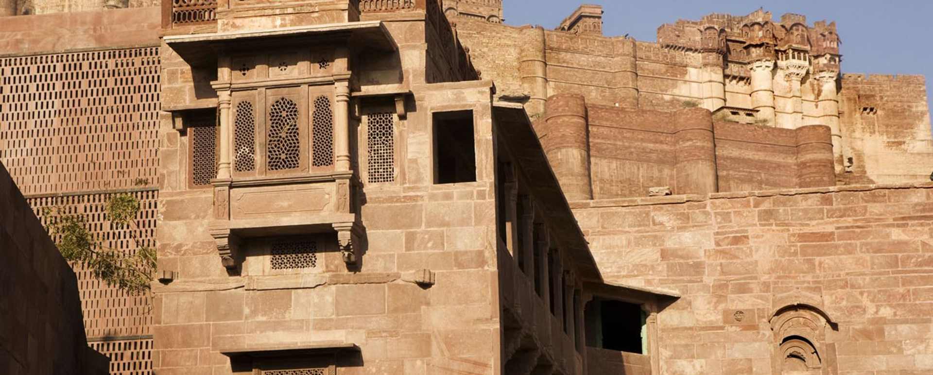 Courtyard and View up to Fort - Raas