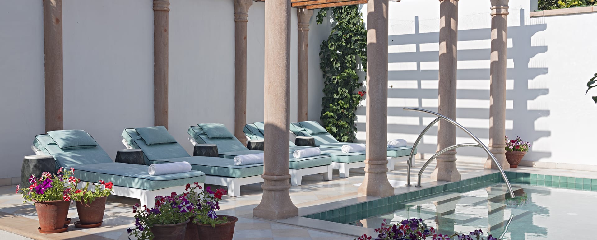 Pool area - Rohet House 