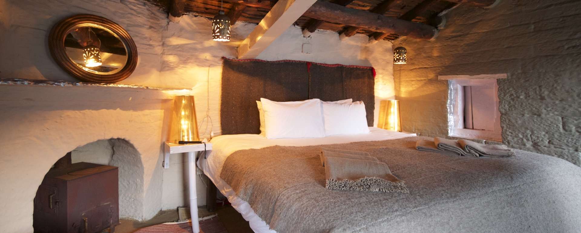 Shakti Deora Bedroom - Shakti Kumaon Village Houses