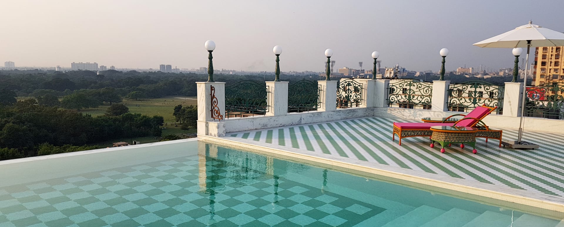 Pool Deck - Glenburn Penthouse 